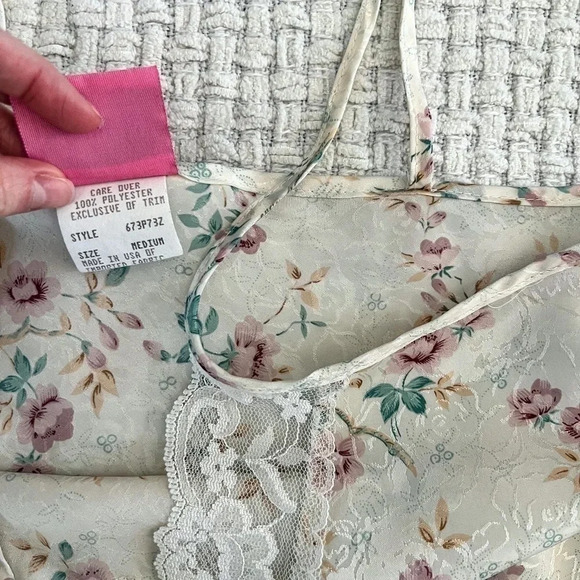 VINTAGE 90’s Jacquard Satin Floral Tank Top - Picture 4 of 6